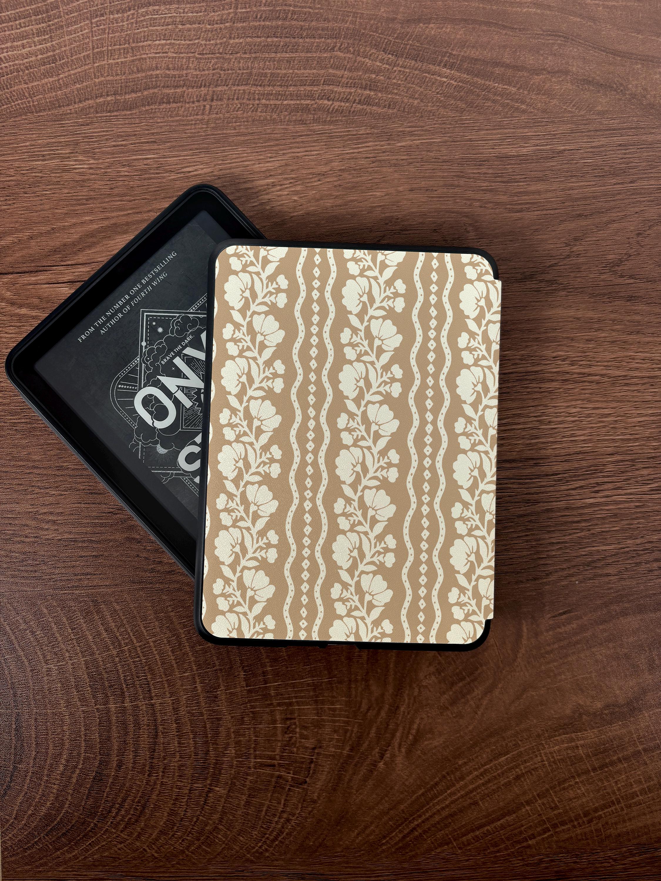 Khaki Flower _ Kindle Case