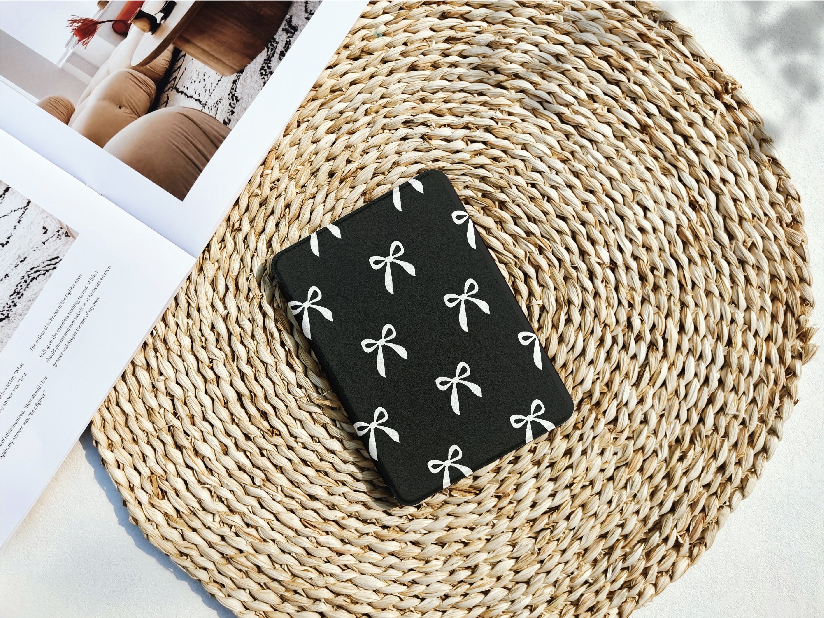 Black and white Bow _ Kindle Case