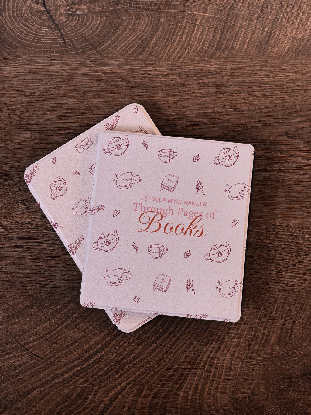 Books and cat _ Kindle Case