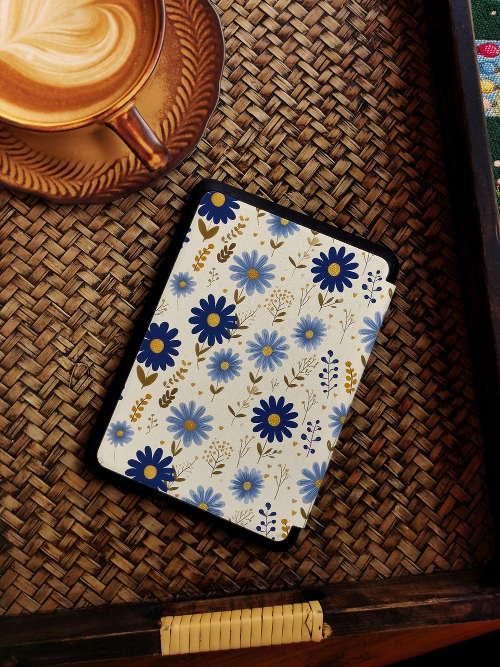 Daisy Composition Book - Kindle Case - Blue